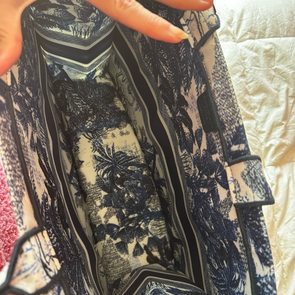 Blue and white palm tree book bag tote - Picture 2 of 2